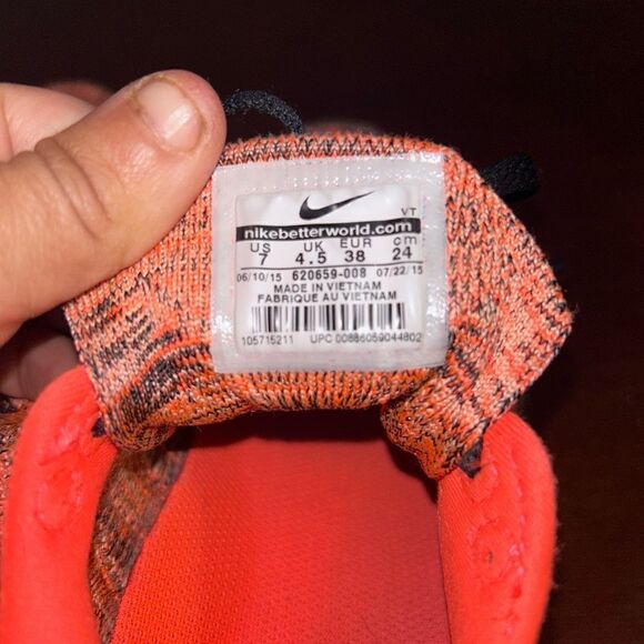 Nike flyknit max tennis shoes size 7 - Picture 6 of 6